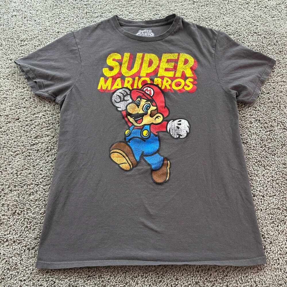 Super Mario Bros Shirt Mens Medium Gray Yellow Nintendo Short Sleeve FLAW